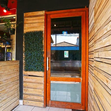 Bedplus Backpacker Kuta Legian Buitenkant foto