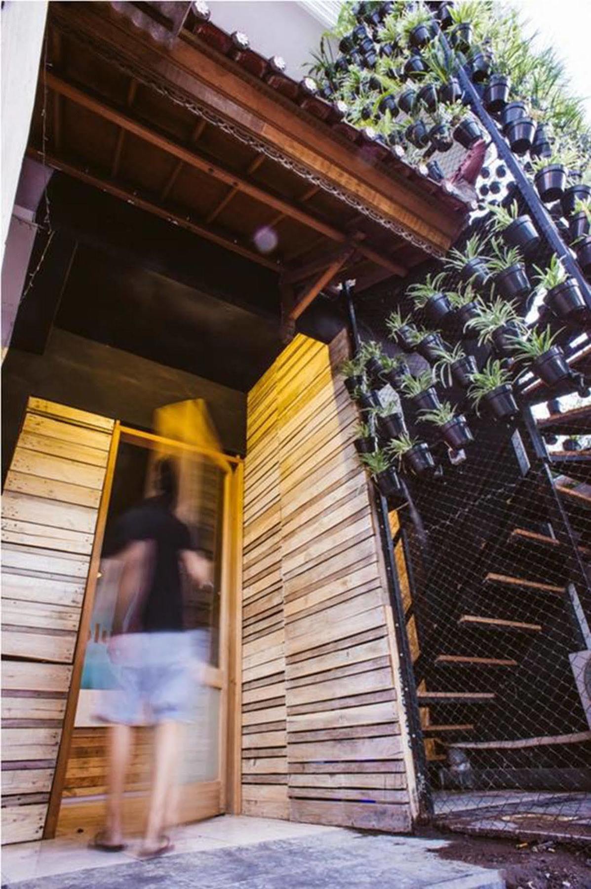 Bedplus Backpacker Kuta Legian Buitenkant foto